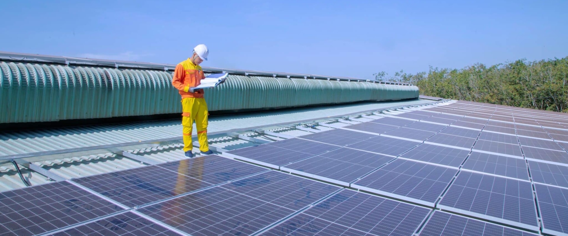 Solar Power for Businesses: A Guide to the Benefits and Considerations of Commercial Solar Energy Systems